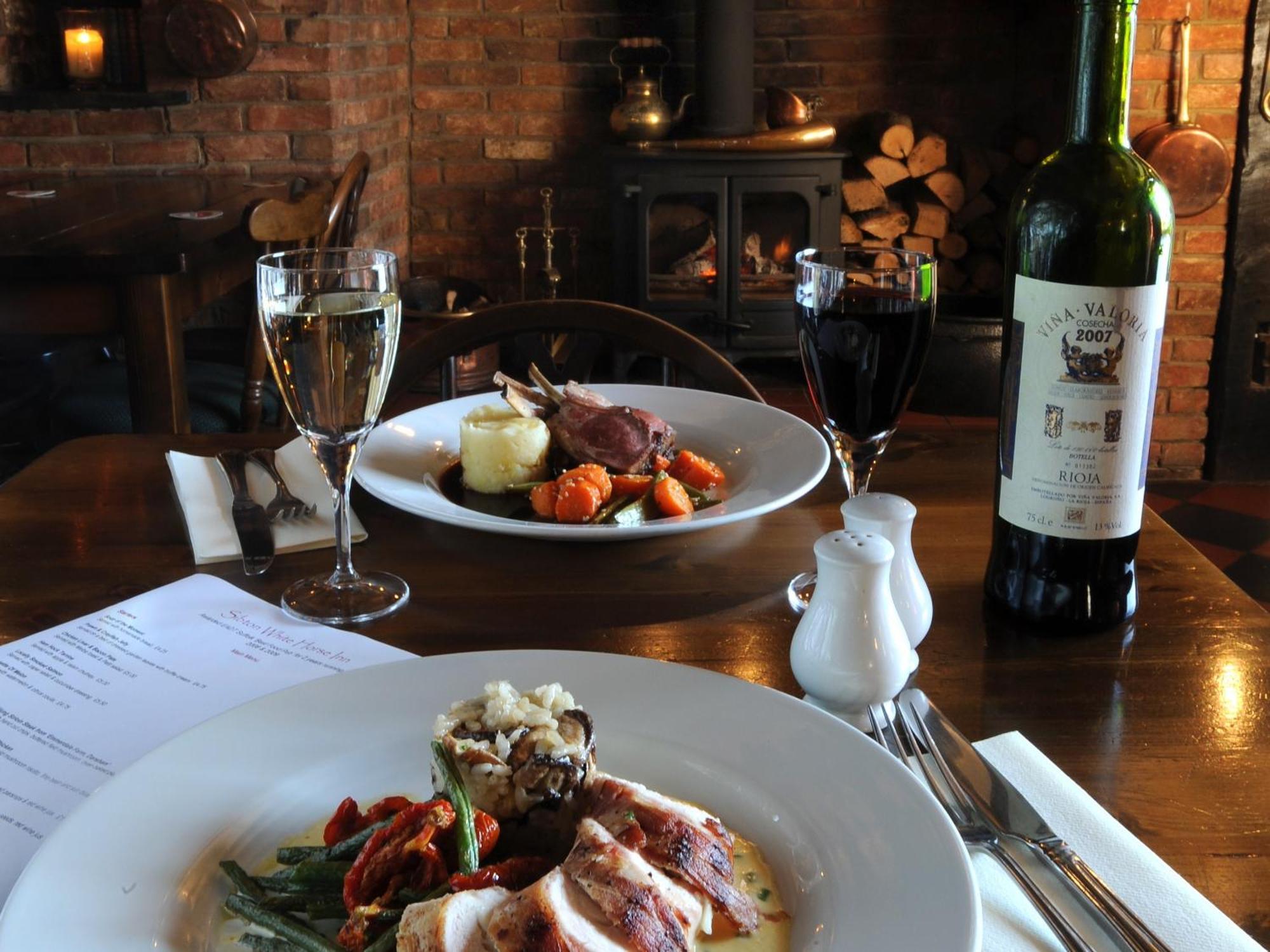 Sibton White Horse Inn แซกส์มันดัม ภายนอก รูปภาพ